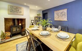 Church Bells House By Spa Town Property - 3 Bedroom Georgian Townhouse In Central Warwick
